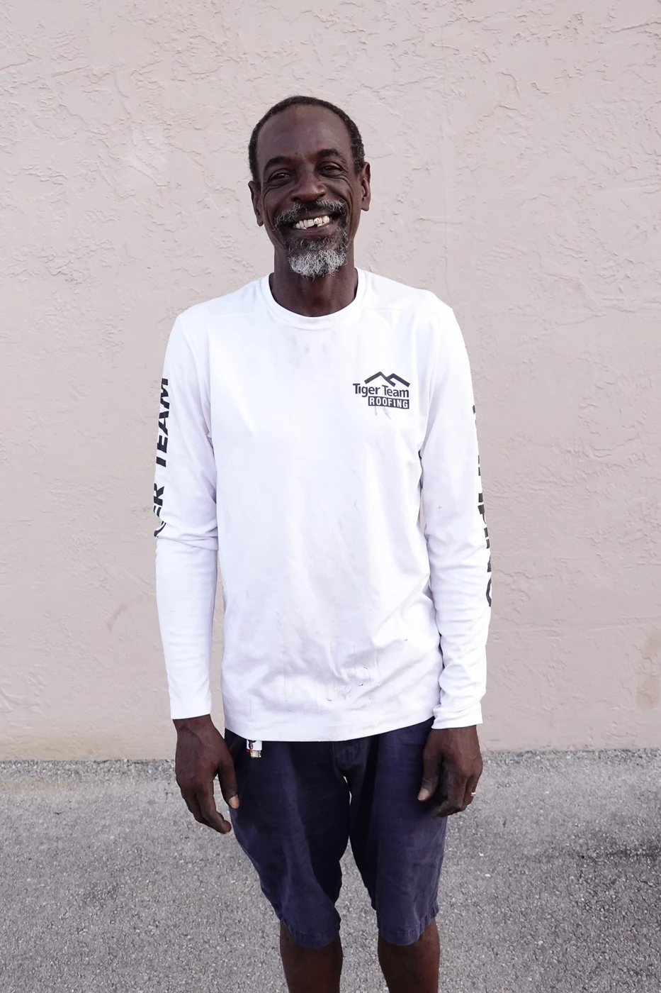 Robert Akerson